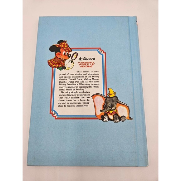 Vintage 1973 Walt Disney’s Pinocchio and His Puppet Show Adventure Story Book - Picture 2 of 3